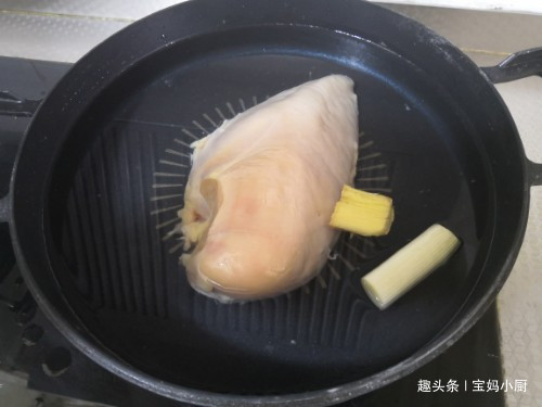 天热,一做凉面,老公就吃得不停筷,香喷喷开胃,好吃极了