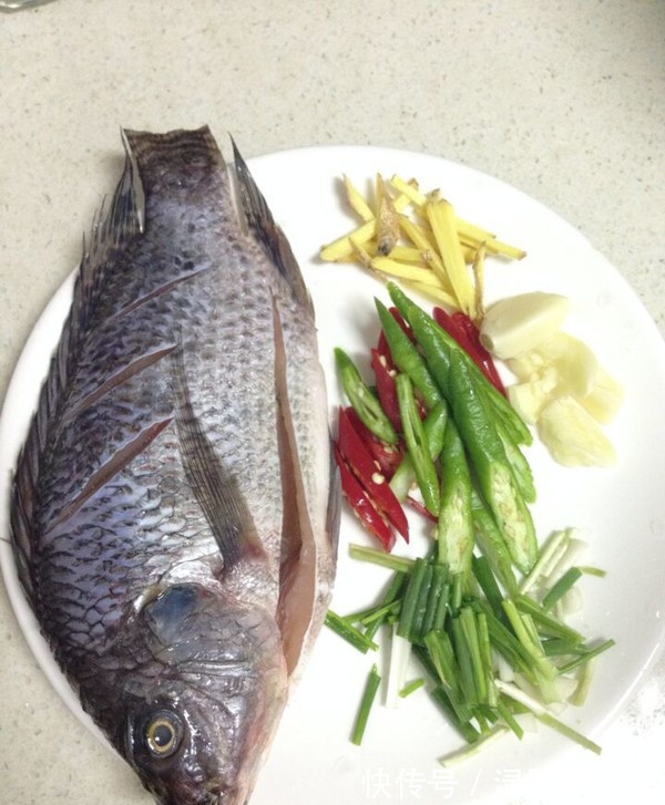 罗非鱼|广东人叫它“垃圾鱼”,再便宜也不吃,其实味道鲜美营养好