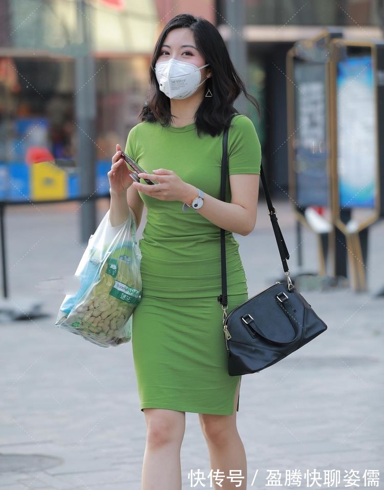 背心|背心配运动裤，穿出优美的休闲运动风，尽显美的活力