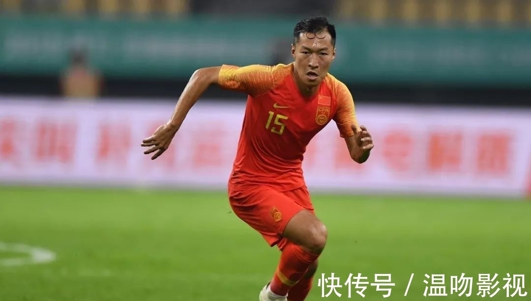 武磊|国足对战澳大利亚首发预测！五后卫镇守防线，艾克森武磊组双箭头