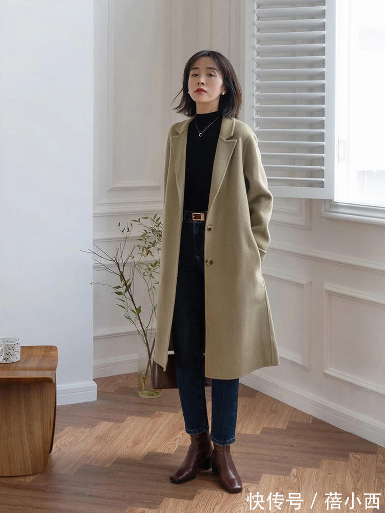 时髦|今年流行“毛衣+牛仔裤”,搭配大衣、羽绒服、短靴保暖又时髦