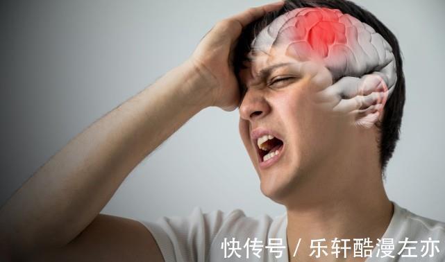 入院|45岁男子脑溢血入院,医生2种食物比烟酒还伤血管,劝你少吃