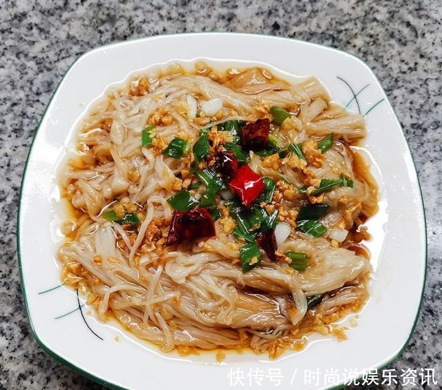 蒸金针菇，简单又营养，分分钟光盘！