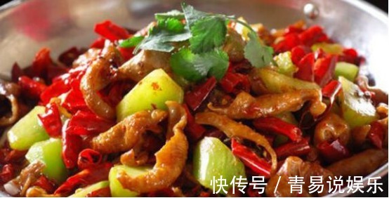 吃着非常温暖的几道家常菜,味道鲜美,超级下饭,吃着特别过瘾