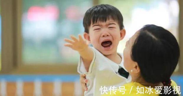 佛系|妈妈逛商场偶遇老公和儿子,两人直接忽略妈妈,网友:完蛋了