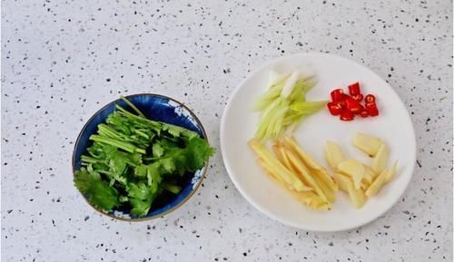 这肉虽然价格贵了点，但是营养价值高，跟芹菜一起炒，味道好