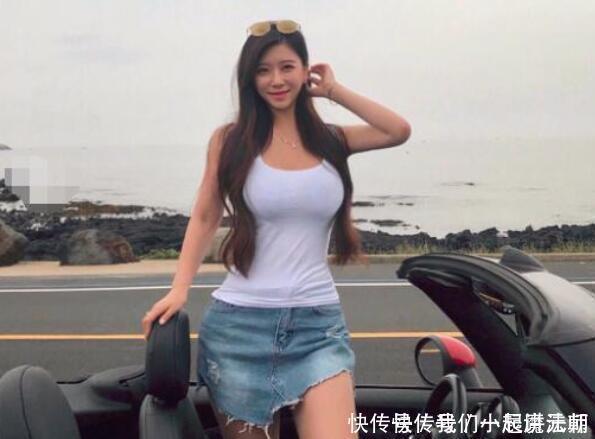 紧身打底裤 小姐姐爱穿紧身打底裤,展露傲人曲线身姿,增添个性时尚感