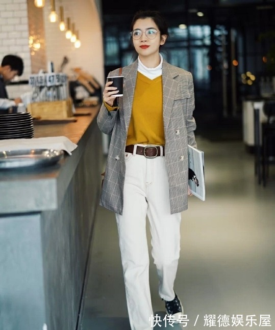 搭配|还在为穿搭烦恼？这些必备的衣服是首要的选择，百搭不易出错