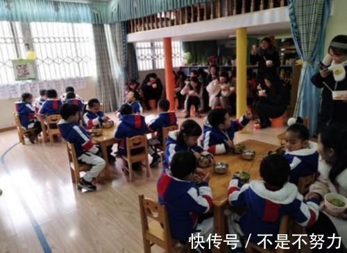 启蒙教育|开学季幼儿园“缴费单”火了,爹妈催生千万遍,看了这张纸都幻灭