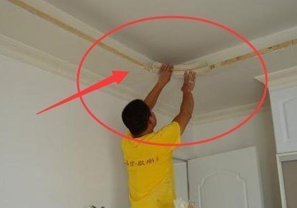 pvc|难怪包工头建议不装石膏线吊顶用上这好物，客厅高级美观还不贵