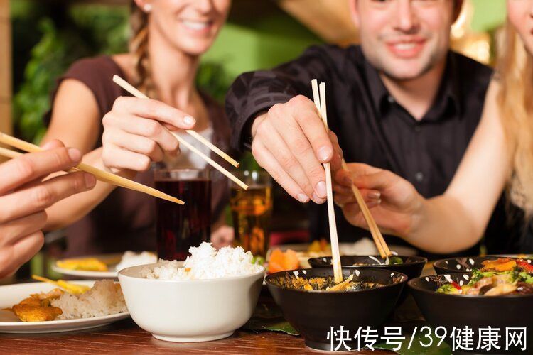 视力障碍|中国人中风风险全球最高！提醒：预防血管变堵，这2种食物要少吃