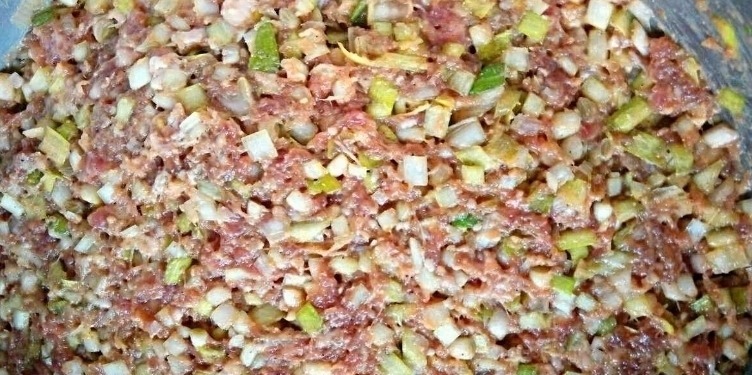 调饺子馅最忌讳加此调料，很多人不清楚就放，难怪饺子馅发柴难吃