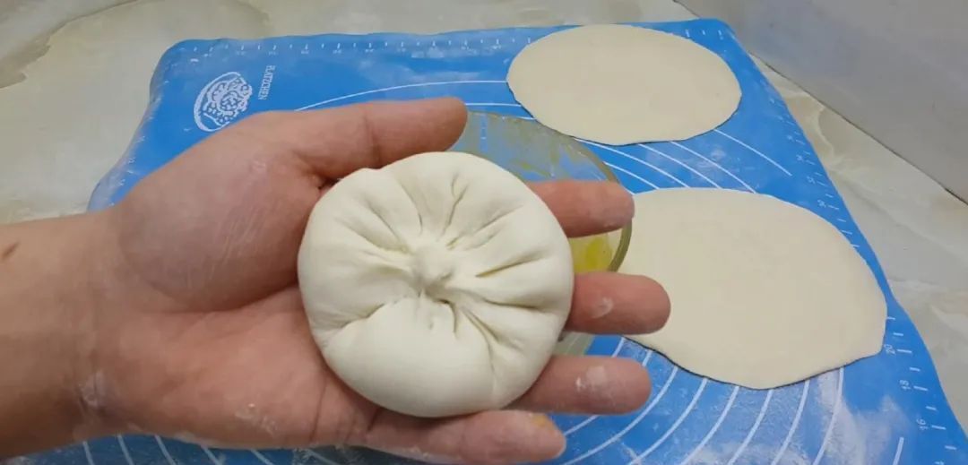 大泡|我家烙饼从来不早起,冰箱里一放,比手抓饼好吃,一次四个不够吃
