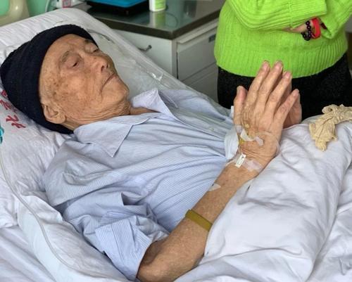 医生|亲人癌症晚期,治还是不治一位医生为患癌父亲的选择