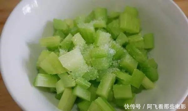 多吃这个凉拌菜,清爽可口,下酒开胃