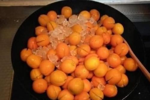 乳房|乳腺增生遇见“对手”了,女人经常喝一杯,疏通乳腺、远离增生