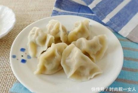 鲜嫩|秋天,韭菜茴香靠边站,2块钱一斤的蔬菜,入馅包饺子鲜嫩多汁