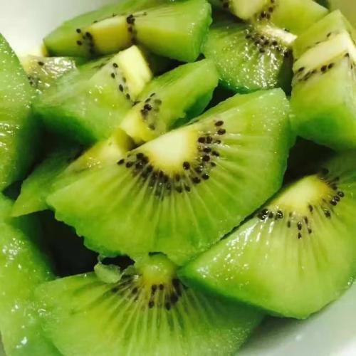 肠胃|经常便秘的人,多吃3种水果,有助排出宿便,肠胃或许越来越好