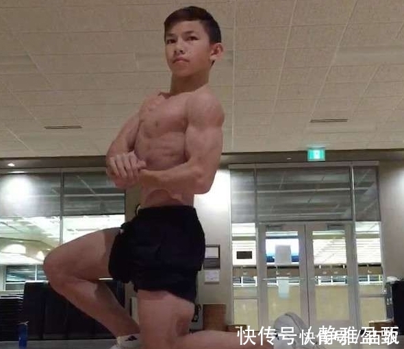 男孩|美国15岁男孩沉迷健身练成一身肌肉,大家却都为他这个隐忧担心!