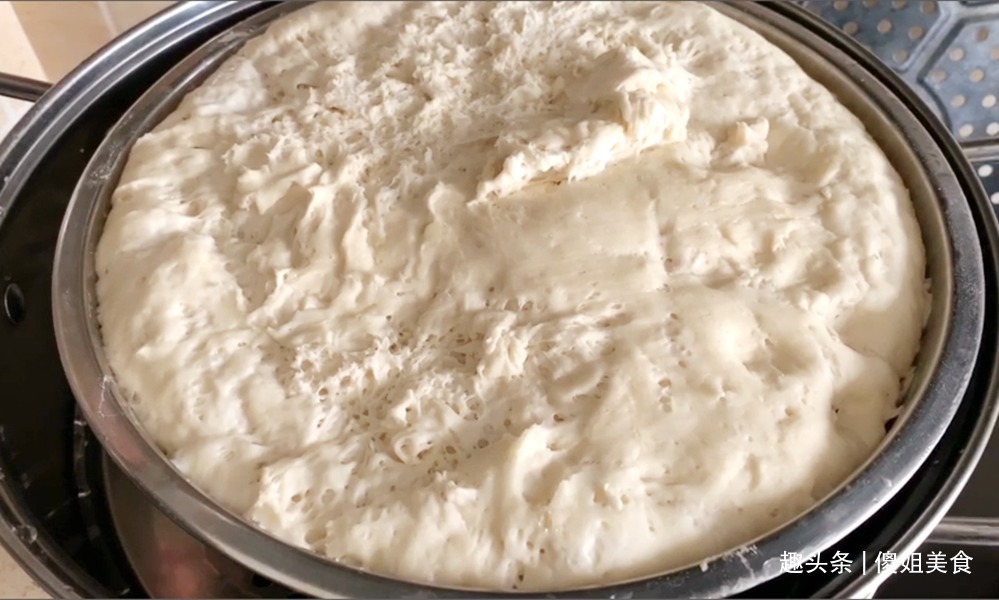 秋天发面,掌握1点,8分钟发满盆,蒸出的馒头比面包还香特好吃