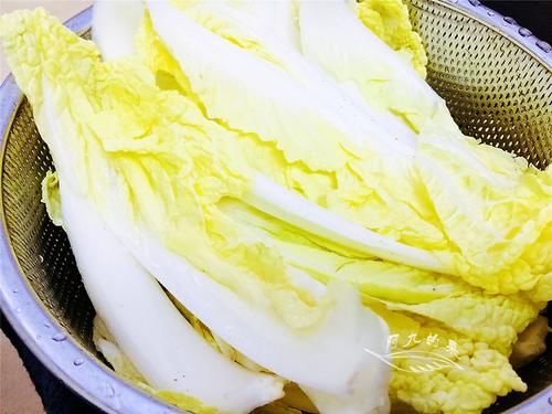 实惠|天冷了,最喜欢砂锅炖白菜,不加猪肉也很好吃,美味又实惠