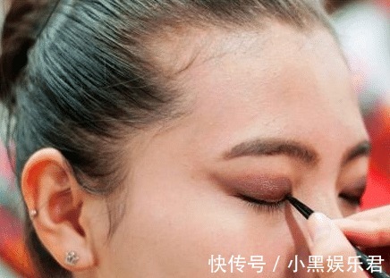 卸妆 学生偏爱的3种廉价化妆品,9块9口红不算啥,最后一种很伤肤!
