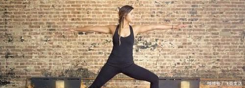 职业病|腰痛走不动站不直?每天几个瑜伽动作,缓腰痛还能瘦腿细腰