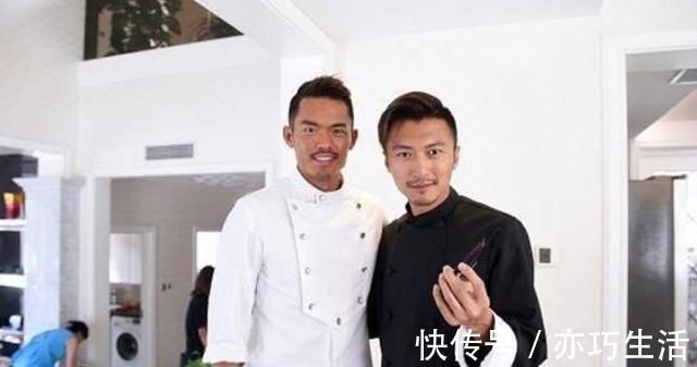 参观林丹一家人住的豪宅，妻子有个专用练舞房，足见林丹有多疼她