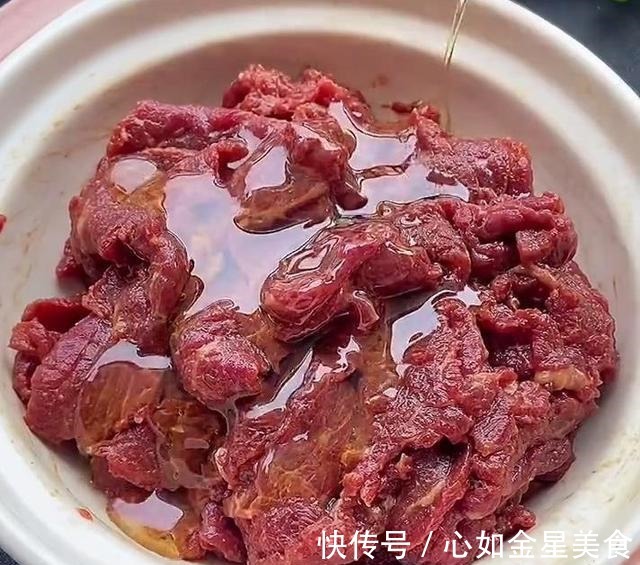 家常|这样炒的牛肉才嫩 教你蒜苔炒牛肉的家常做法!