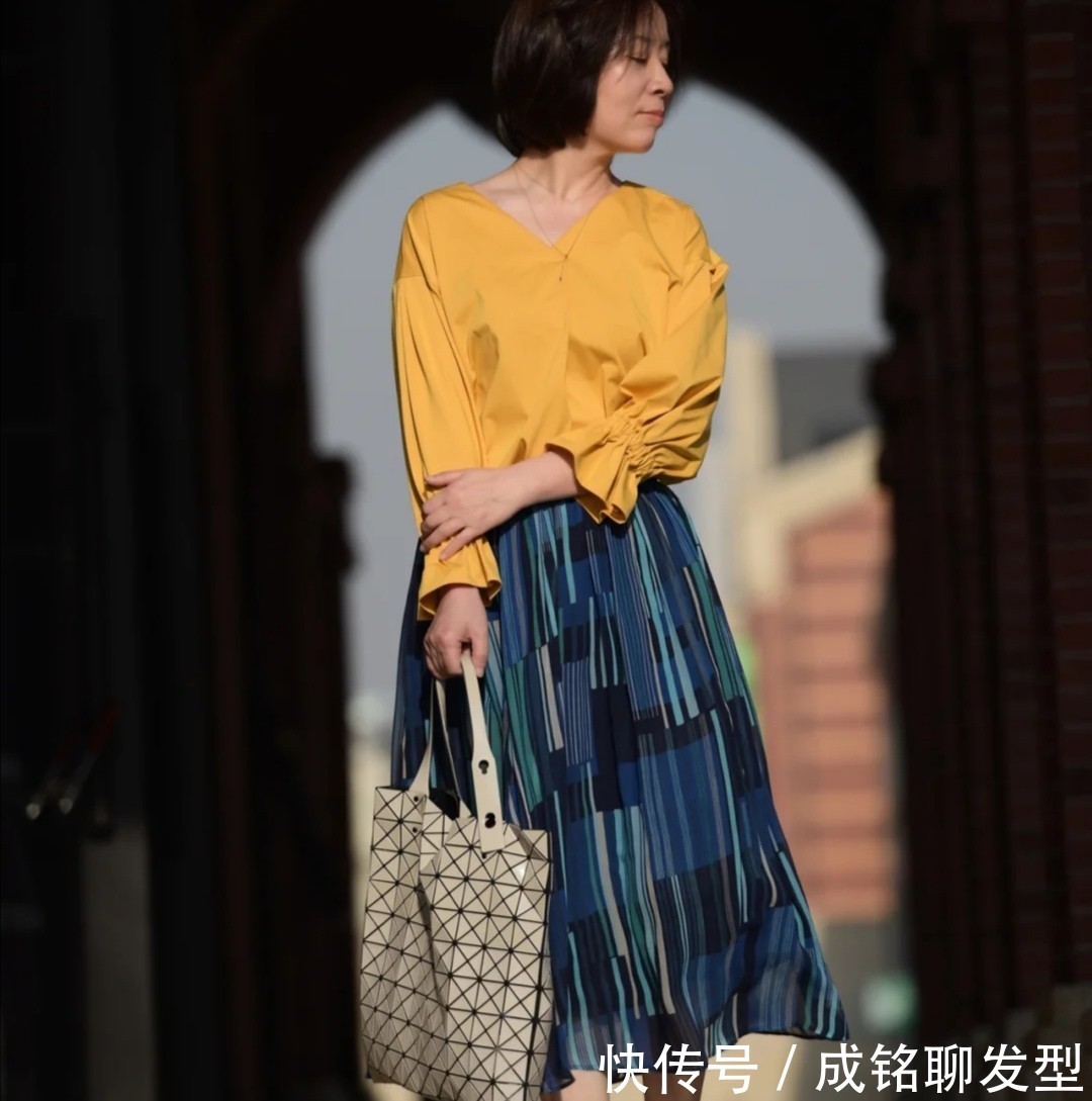 安全区|五十多岁的女人,要学会这三种搭配技巧,即使没有高颜值也很出彩