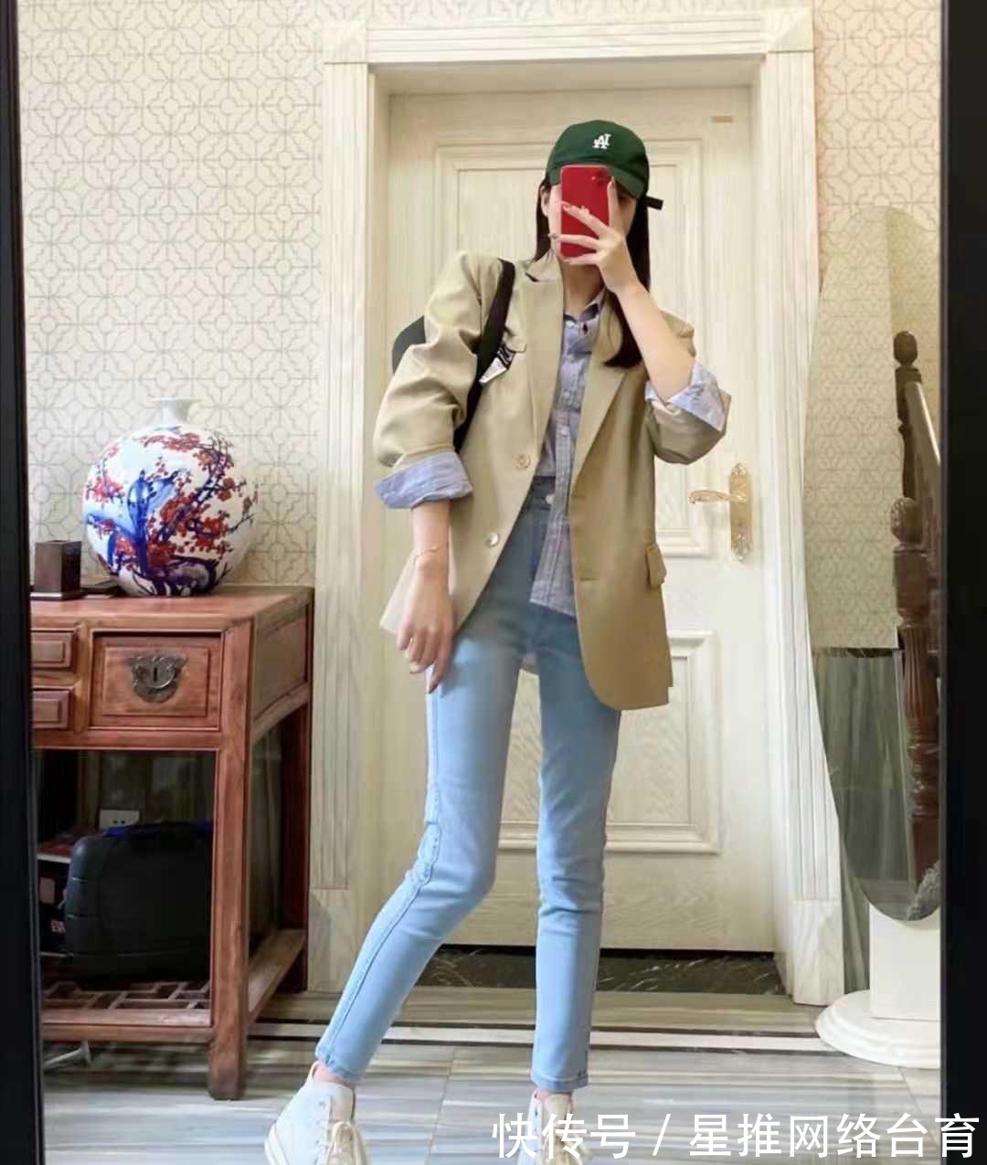 牛仔裤|卡其色西装配什么裤子好看