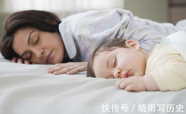 新生儿|宝宝的睡姿，会影响新生儿颜值跟头骨形状，宝妈要注意
