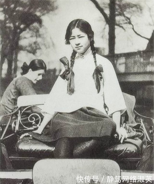 金岳霖@林徽因珍贵的家庭照,第三幅图,美得如出污泥而不染