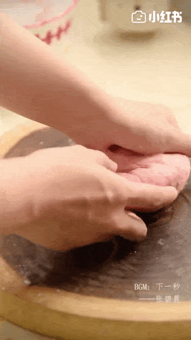 冬季精致女孩行为大赏：吃水果