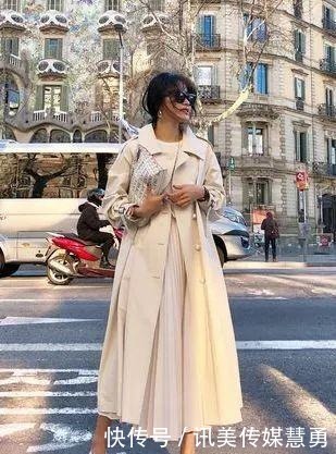 大衣里面穿什么?混搭风让你美爆2021早春