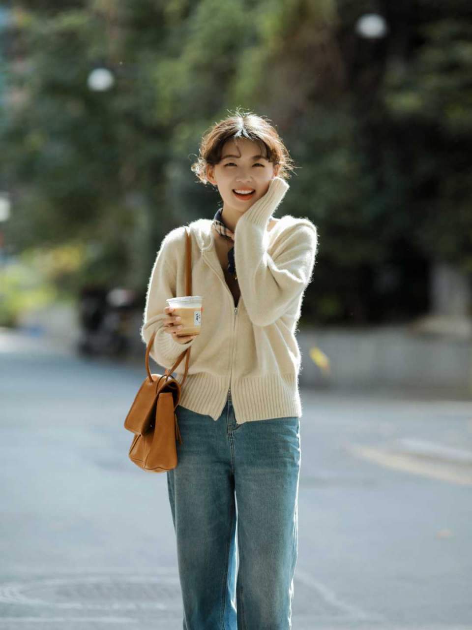 咖色|小个子女生不露腿穿搭法来喽!又美又可爱,软糯效果真的超减龄