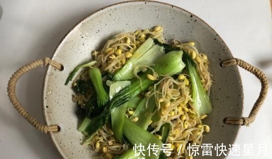 在家做水煮鱼片,制作简单又好吃,几分钟学会!