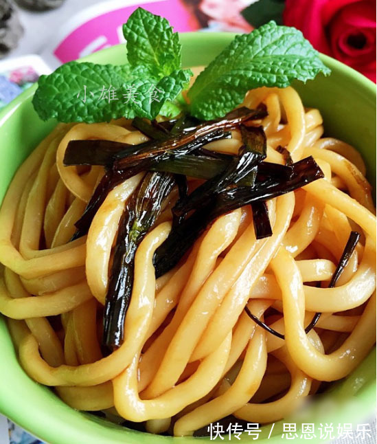 大碗|早餐面条这样做，香到骨子里，孩子一大碗都不够吃
