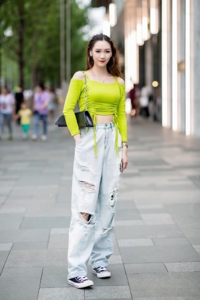 百搭|很多人都喜欢穿牛仔裤,气质百搭潮范十足,轻松穿出你的好气质