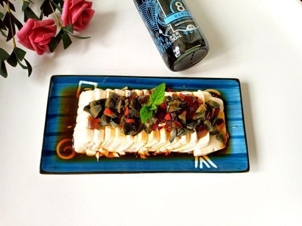 凉拌皮蛋豆腐|爆好吃！吃这菜凉拌皮蛋豆腐，米饭你得多备点