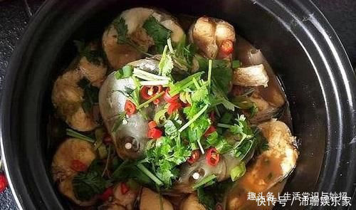 鲜嫩|草鱼“最好吃”的做法，不煎不炸，肉质鲜嫩无腥味，吃比饭店的香