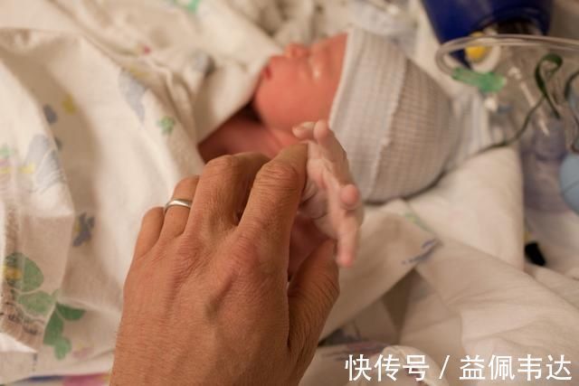 母乳喂养|2个月宝宝脑出血，医生：大脑有损伤，问题出在妈妈的母乳上