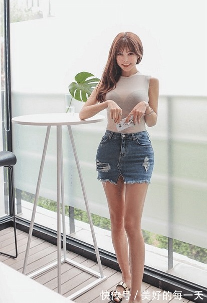 经理|如此时髦的销售女经理,你是她的客户忍心不跟她合作吗