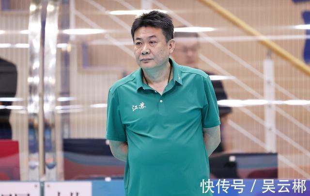 执教|女排新主帅:集训3周后开始淘汰球员!朱婷核心地位无人能撼动