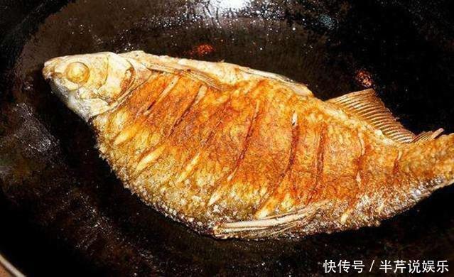 煎鱼|煎鱼时,往油里加点这个,不仅不粘锅,煎出来的鱼会更入味!