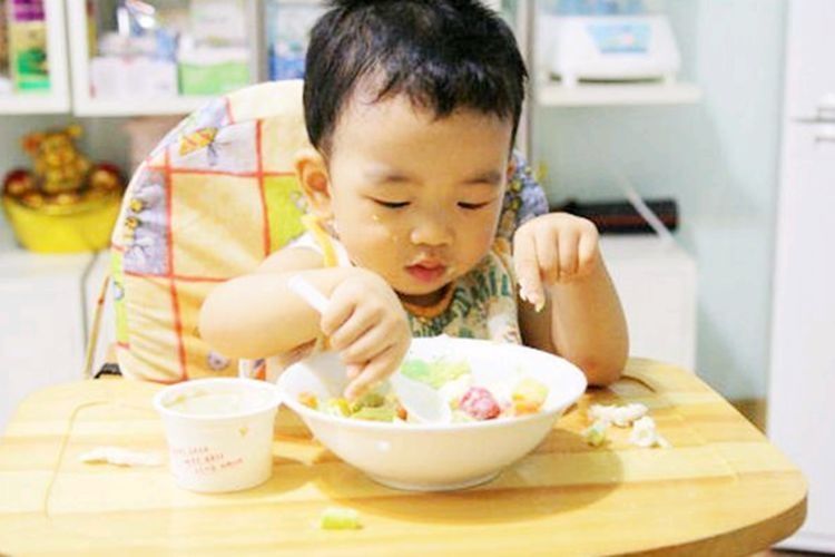 食物|晚上给孩子加几种食物，能促进消化，让孩子睡得更甜、长得更高
