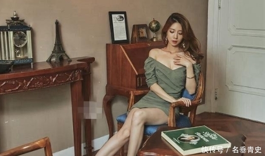 白皙|皮肤白皙精致的紧身裙美女,亭亭玉立,彰显女性魅力!