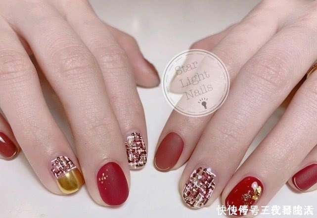 气质|“新年战甲”，喜气洋洋和高贵气质同存的美甲，红配金很应景