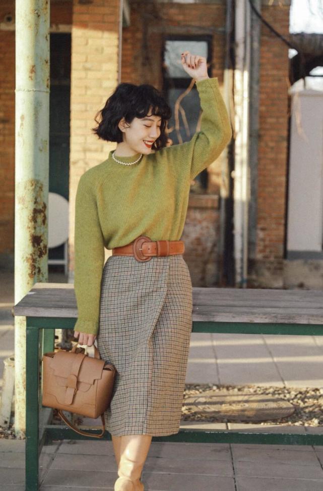 姐妹 优雅女人的衣橱里必备“毛衣”,尽显熟龄美,你心动了吗?