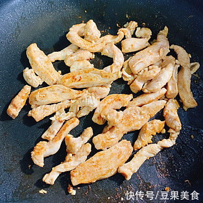 厨娘教你一招巧做无泡菜版“泡菜豆腐汤”